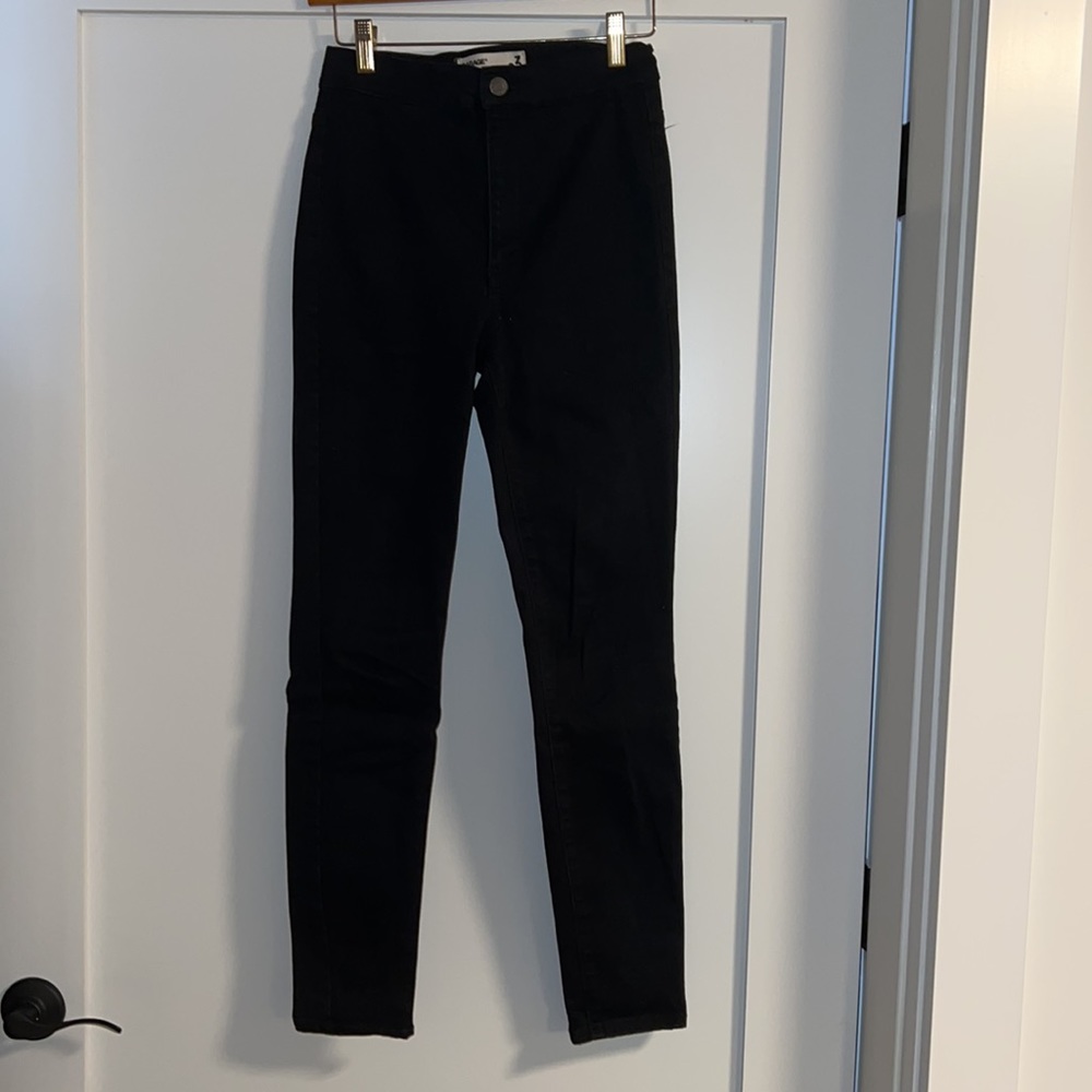 Black skinny jeans